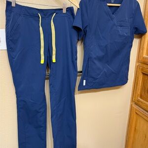 Medelita Navy Scrub Set with Neon Trim